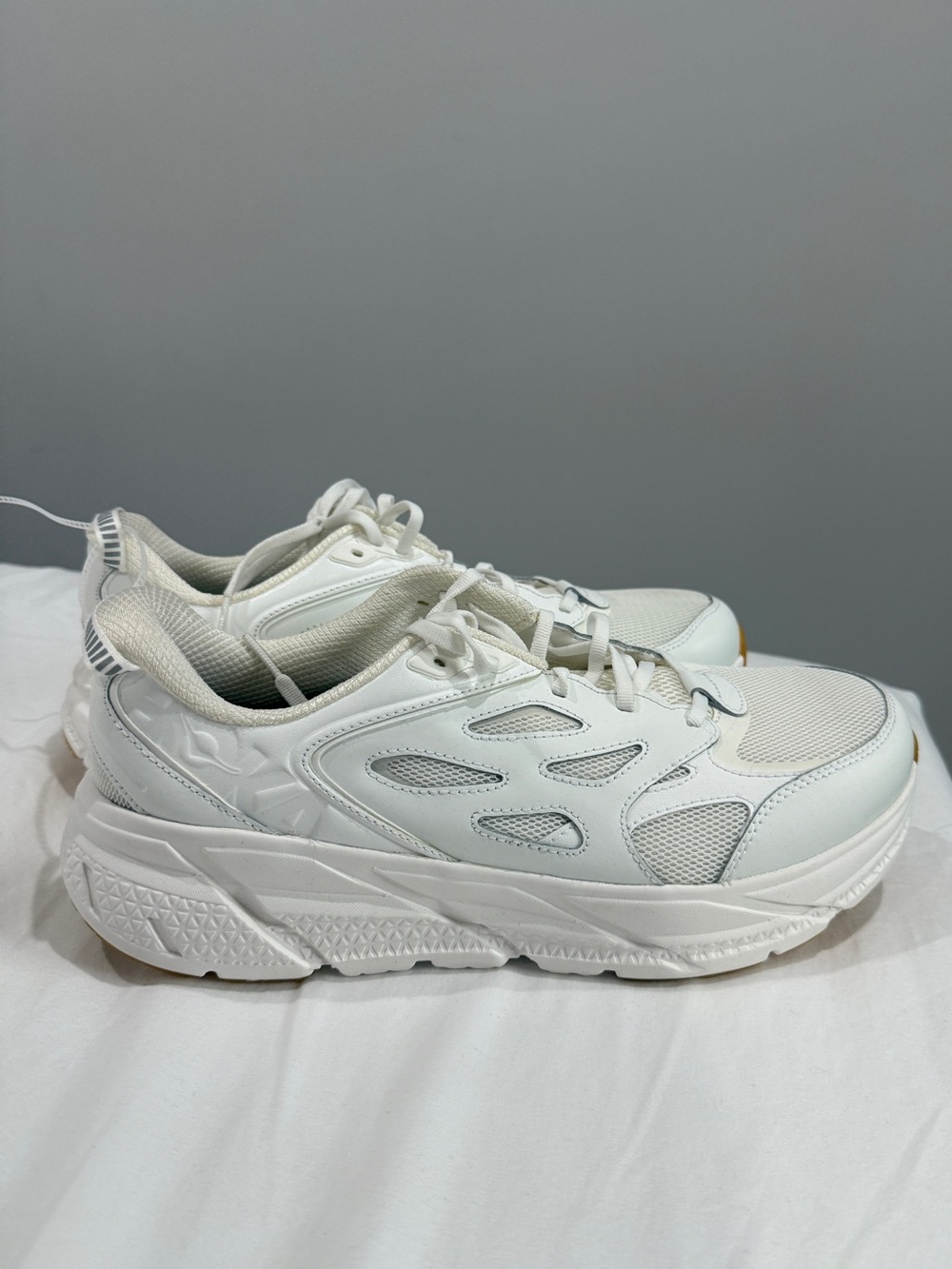 Hoka Clifton L - Men’s Size 11 - NWT